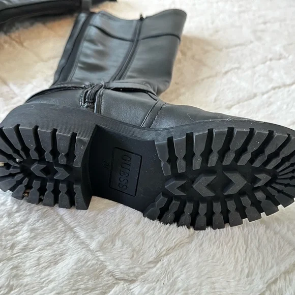 EUC Guess knee high black leather boots - Picture 5 of 7